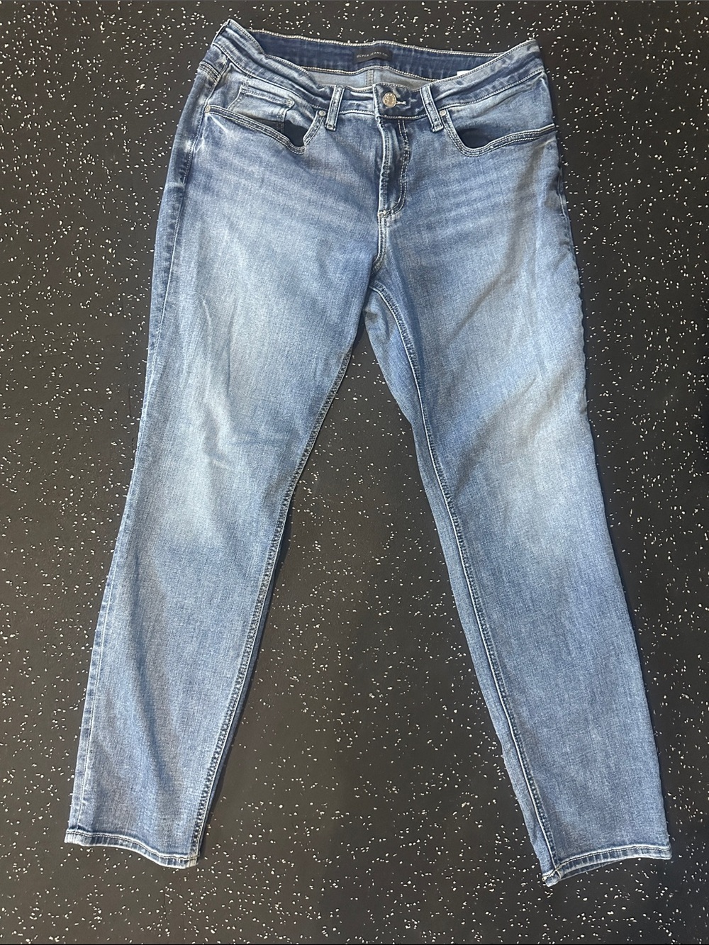 Women’s Slim Silver Jeans in Medium Blue Wash